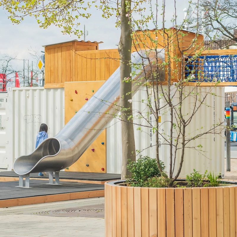 02_1800x1800px_KuKuk_Box_Mobile_Playground_3-transformed